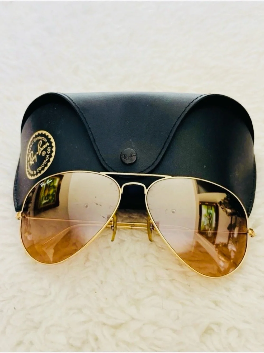 Ray-Ban Gold Aviator Sunglasses with Light Brown Lenses w/ case